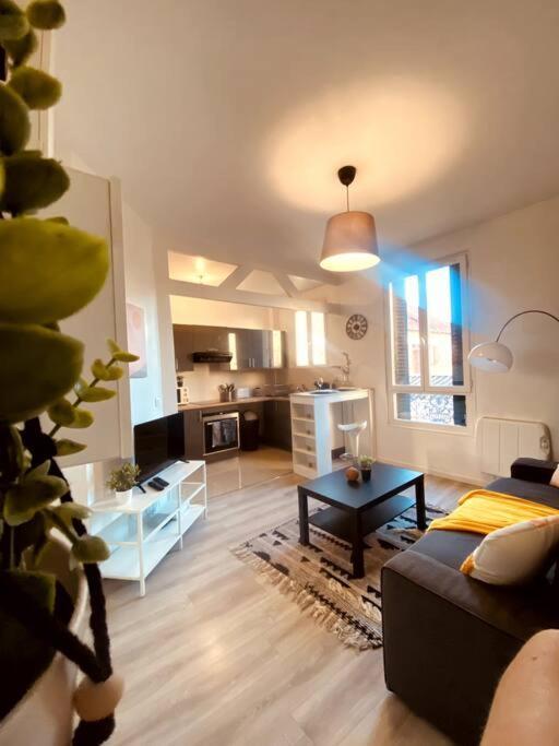 Апартаменти Proche Paris-Calme-Wifi-Netflix Вільжуїф Екстер'єр фото